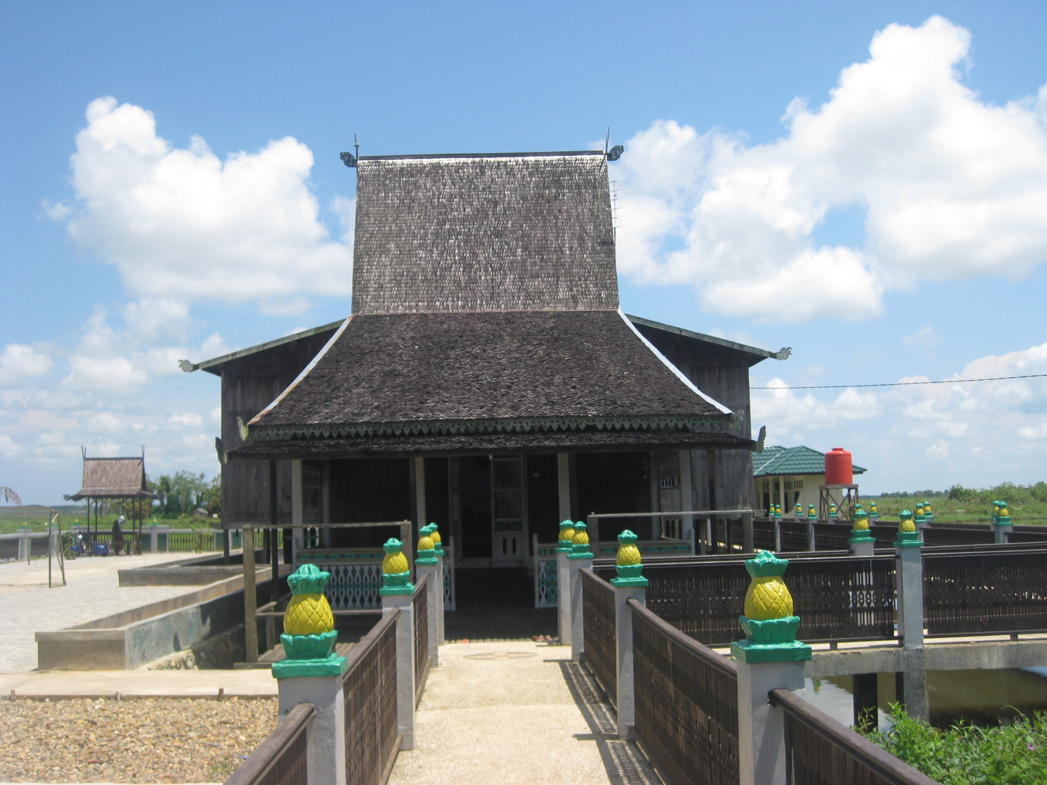 Download this Bubungan Tinggi Adalah Bumbungan Atap Rumah Banjar Yang Merupakan picture